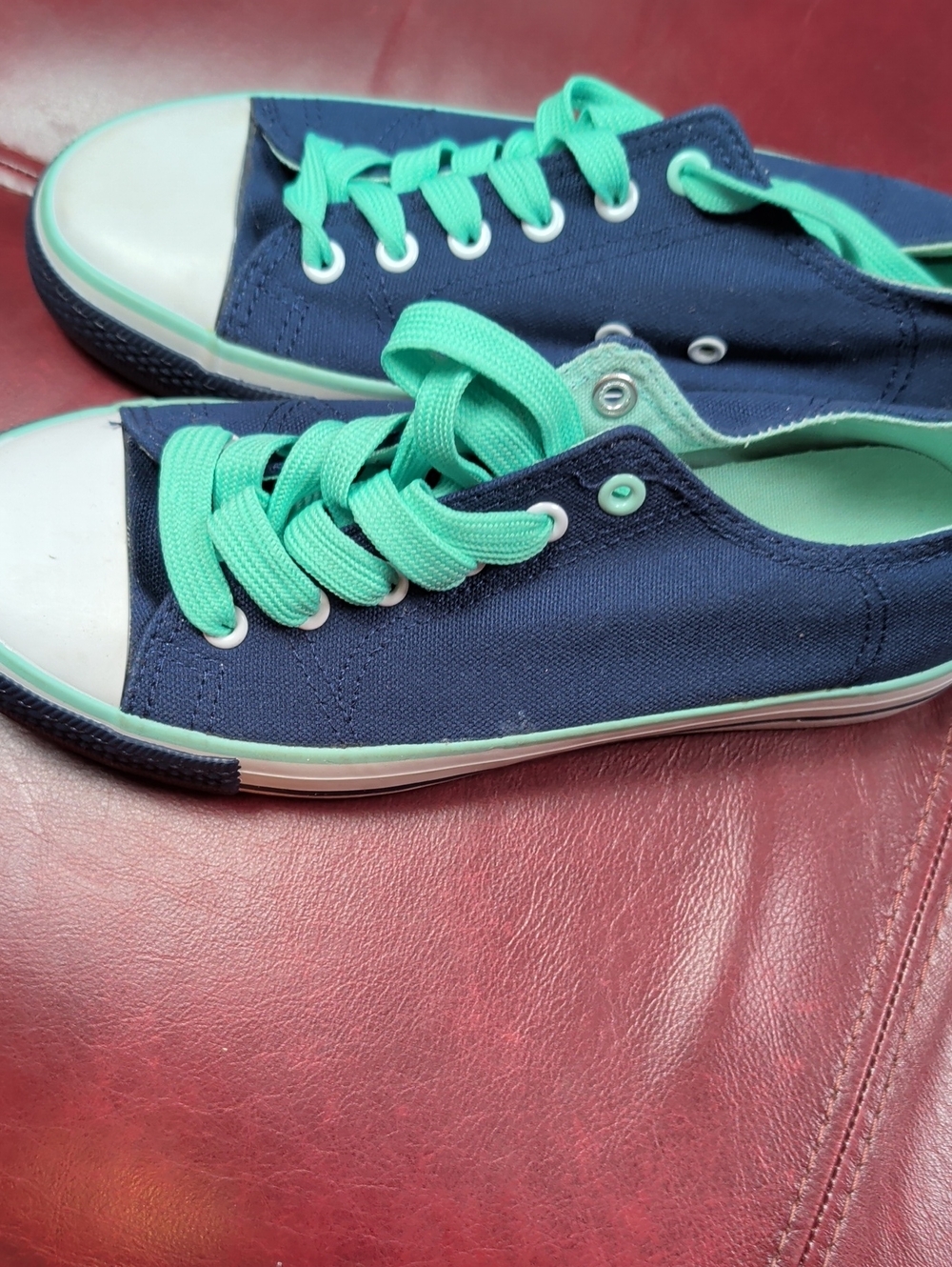 Mcarthur Canvas Low-Top Sneakers in Navy with Mint Accents Size 38 - Picture 4 of 8